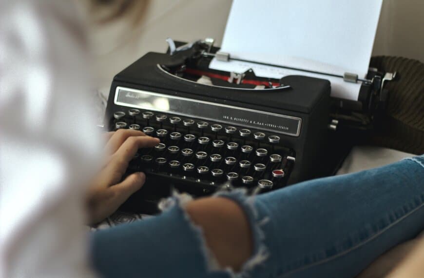 Young woman with a typewriter